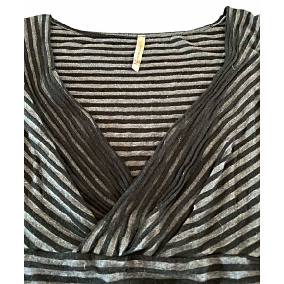 Olivia Moon Tank Tee S-L - Picture 2 of 5